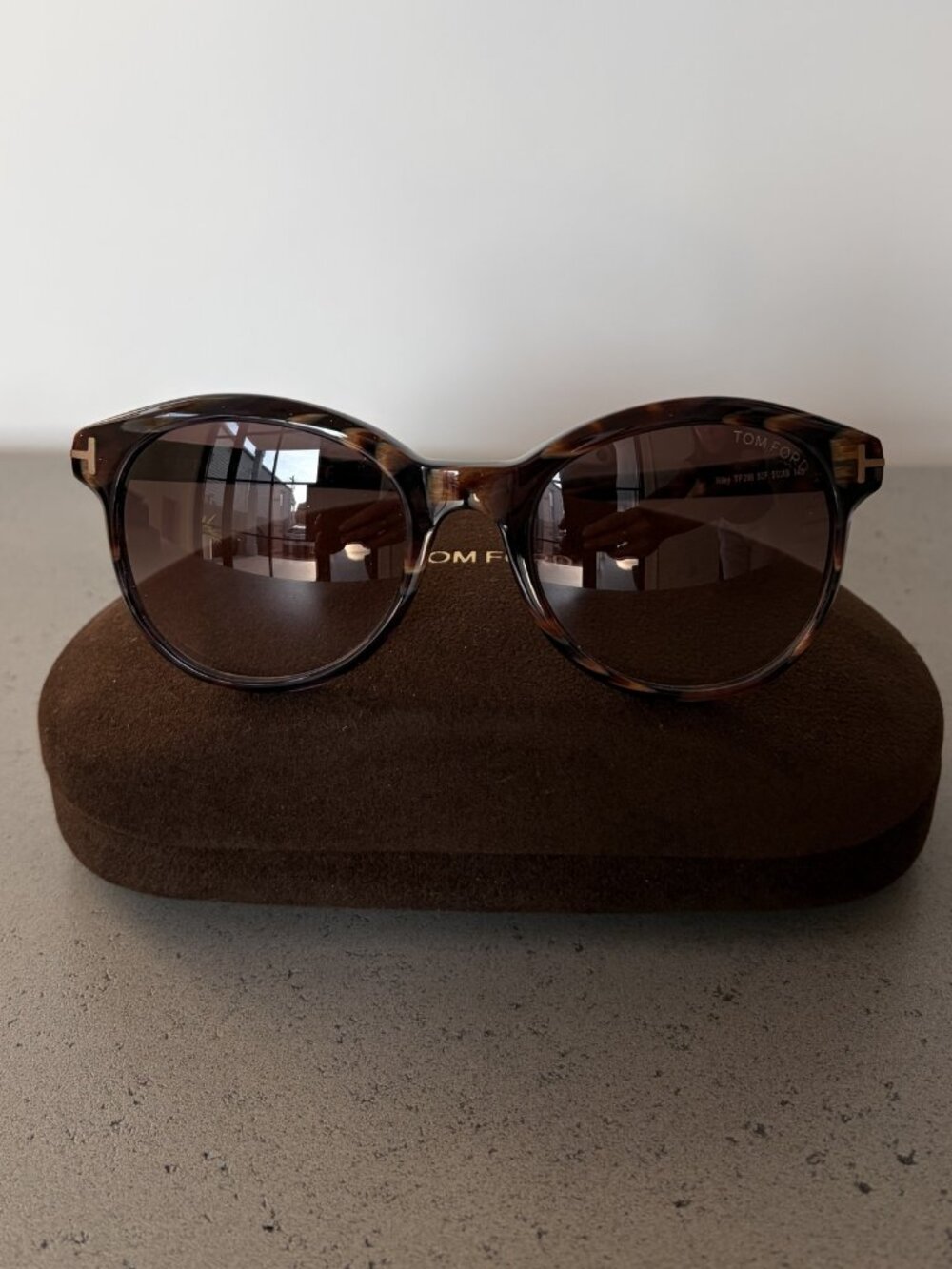 Tom Ford Riley TF298 Round Sunglasses Tortoise Havana Brown Gradient 51mm